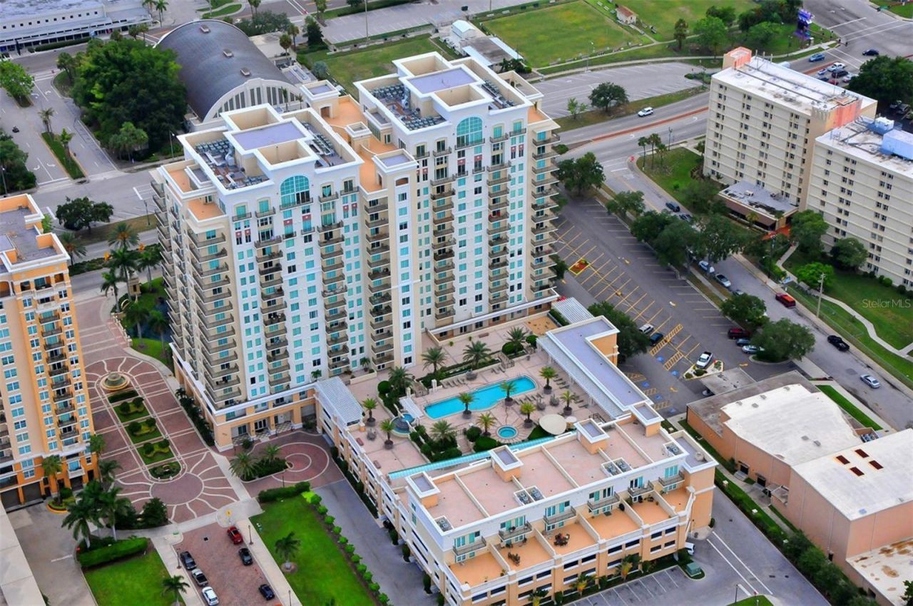 800 N Tamiami Trail , Unit 321, Sarasota, FL 34236 Photo