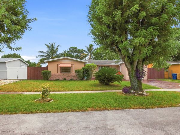 4460 NW 24TH Street, Lauderhill, FL 33313