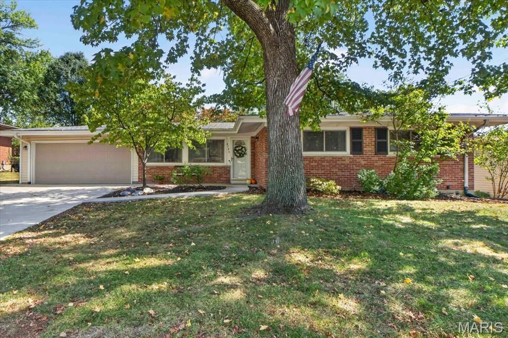 8786 Fern Glen Drive, Saint Louis, MO 63126 Main Photo