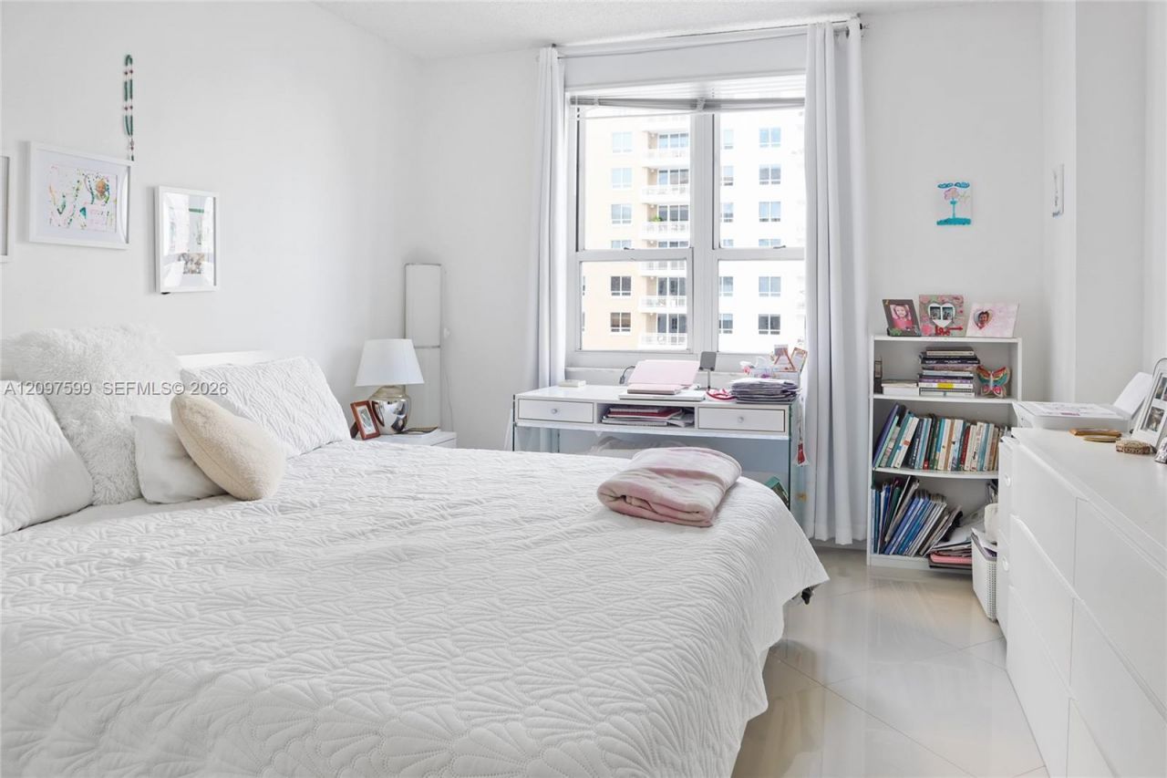 701 Brickell Key Blvd , Unit 2309, Miami, FL 33131 Photo