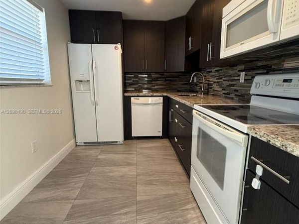 3948 NE 169th St , Unit 305, North Miami Beach, FL 33160