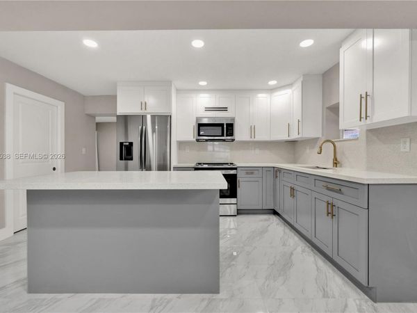 951 W 30th St , Hialeah, FL 33012