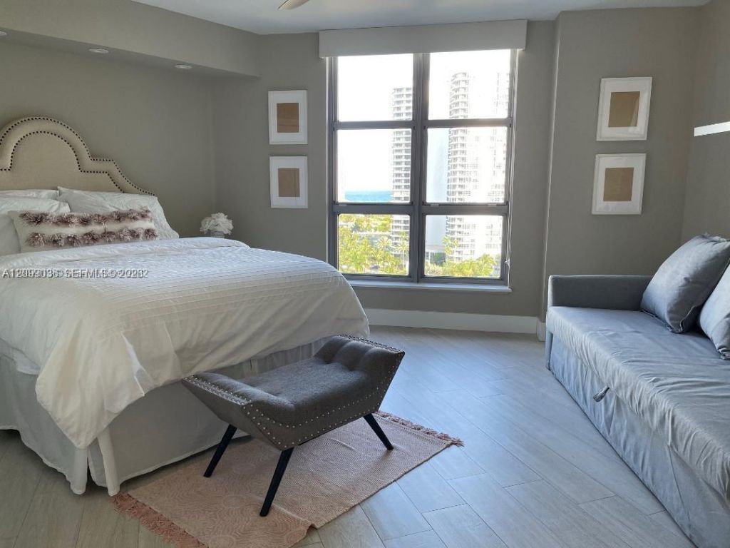 3500 Mystic Pointe Dr, Unit 1507, Aventura, FL 33180 Photo