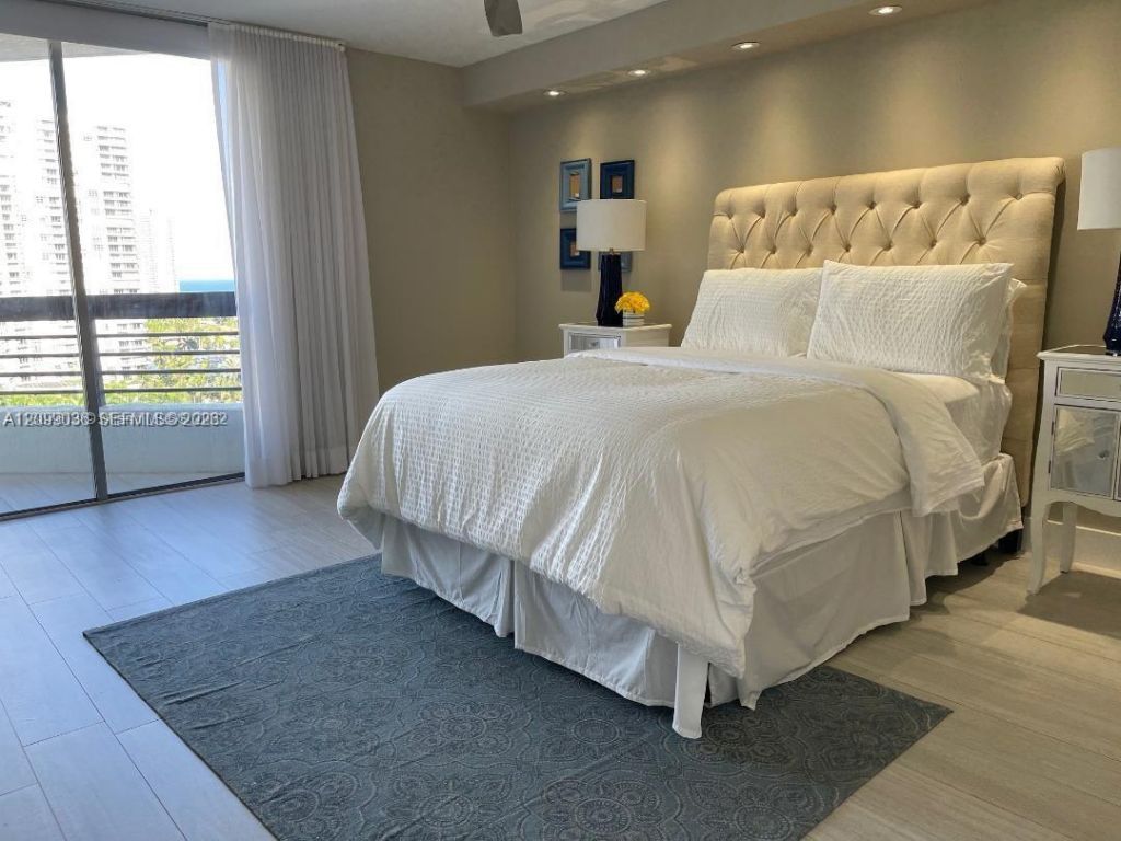 3500 Mystic Pointe Dr, Unit 1507, Aventura, FL 33180 Photo