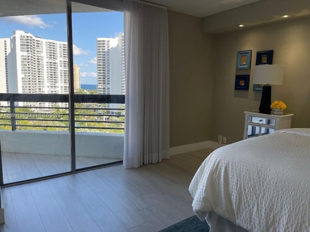 3500 Mystic Pointe Dr, Unit 1507, Aventura, FL 33180 Photo