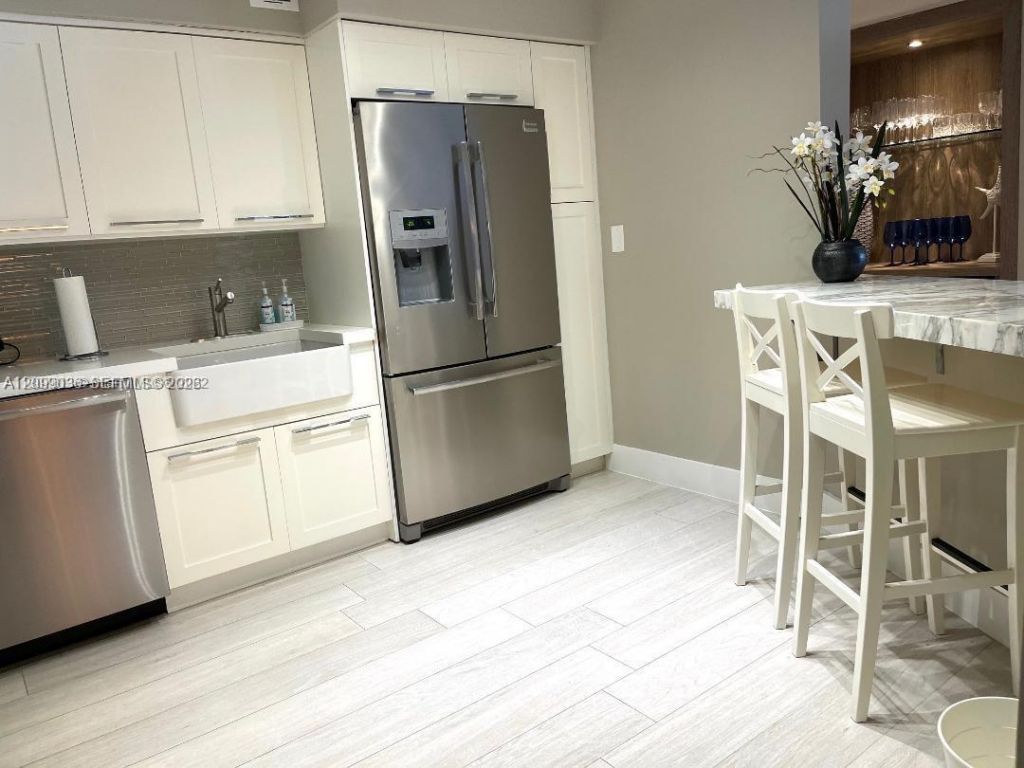 3500 Mystic Pointe Dr, Unit 1507, Aventura, FL 33180 Photo