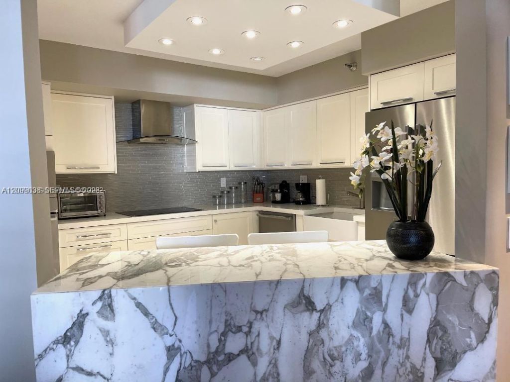 3500 Mystic Pointe Dr, Unit 1507, Aventura, FL 33180 Photo