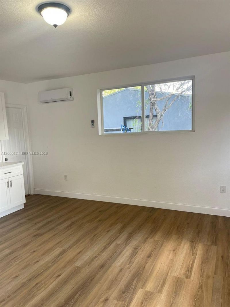 2279 NW 94th St , Unit C, Miami, FL 33147 Photo