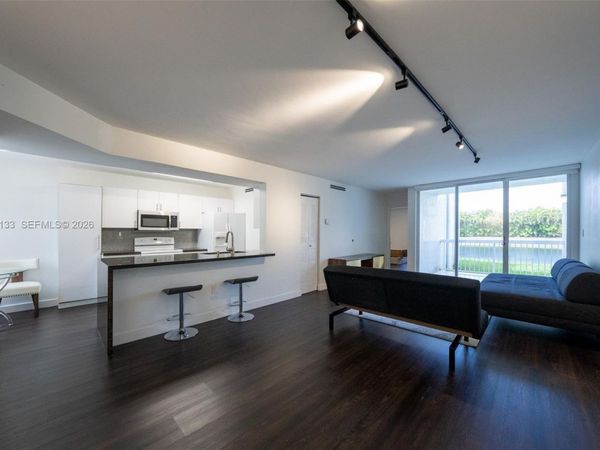 9787 NW 49th Ter , Unit 427, Doral, FL 33178