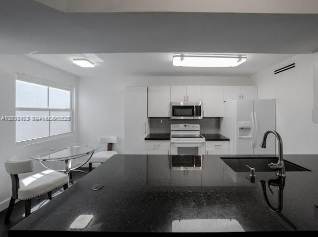 9787 NW 49th Ter , Unit 427, Doral, FL 33178 Photo