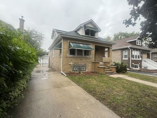 1430 S 10th Avenue , Maywood, IL 60153
