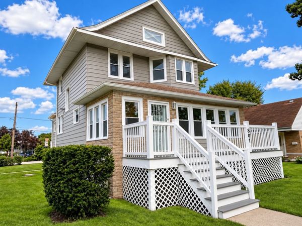 801 S 16th Avenue , Maywood, IL 60153
