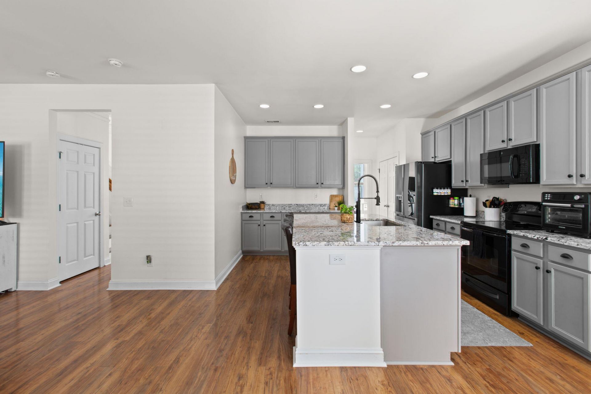 156 Pavilion Street Photo 12