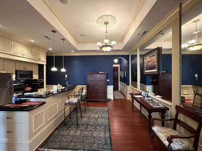 343 King Street, Unit Apt D, Charleston, SC 29401