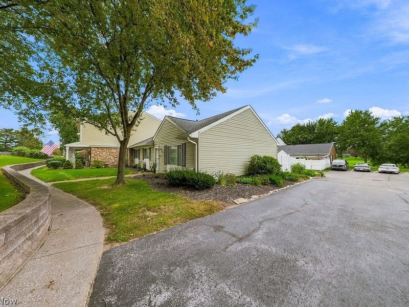 2033 Carlile Drive, Uniontown, OH 44685 Photo 30