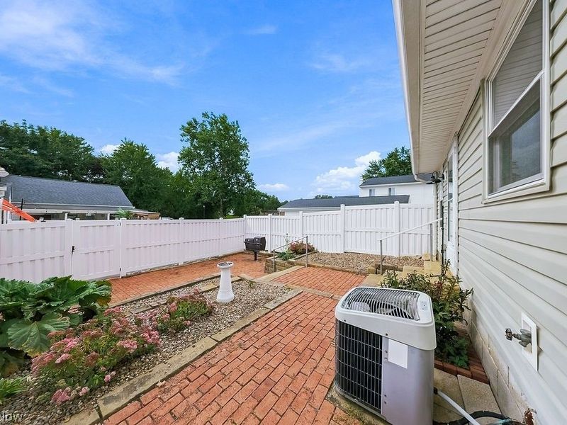 2033 Carlile Drive, Uniontown, OH 44685 Photo 48