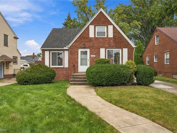 7702 Southington Drive , Parma, OH 44129