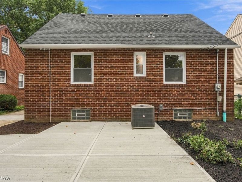 7702 Southington Drive, Parma, OH 44129 Photo 38