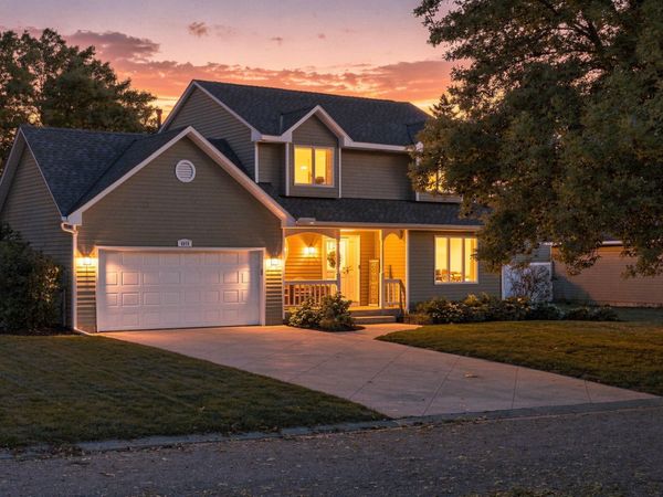 4875 Cottonwood Lane N, Plymouth, MN 55442