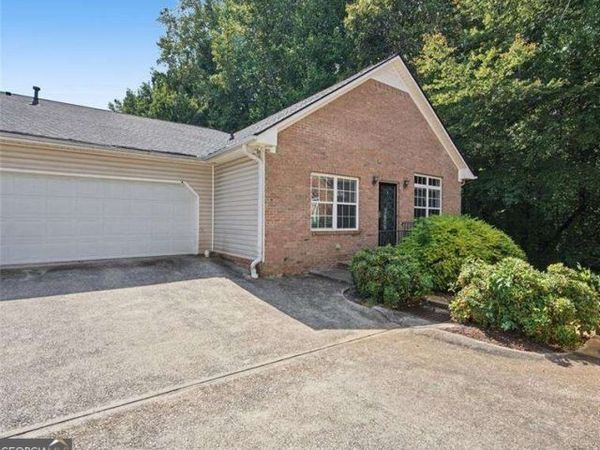 3406 Double Eagle Drive, Unit 28, Marietta, GA 30008