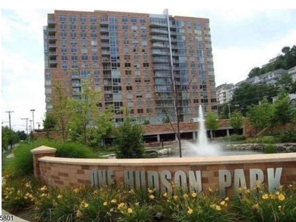 1611 Hudson Park, Edgewater, NJ 07020