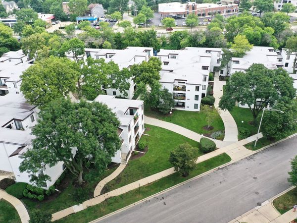 334 W Miner Street, Unit 3B, Arlington Heights, IL 60005