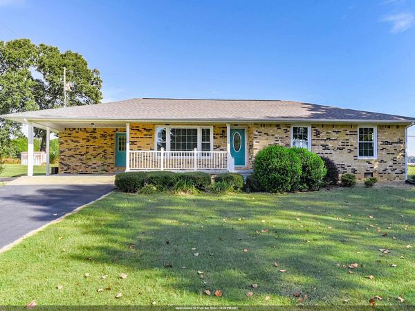 51 Oak Park Dr, Lexington, AL 35648