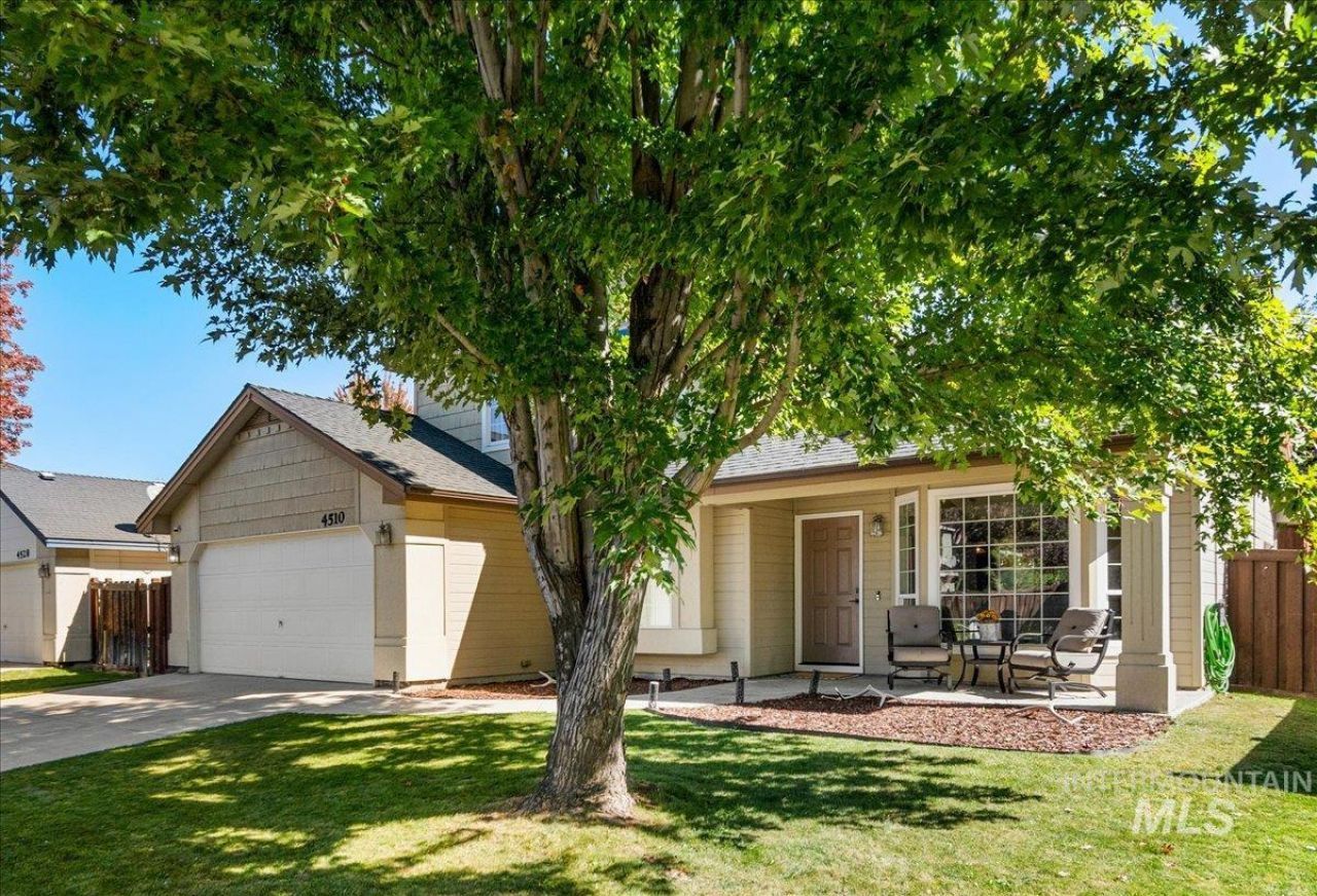 4510 N Bright Angel Ave, Meridian, ID 83646 Main Photo