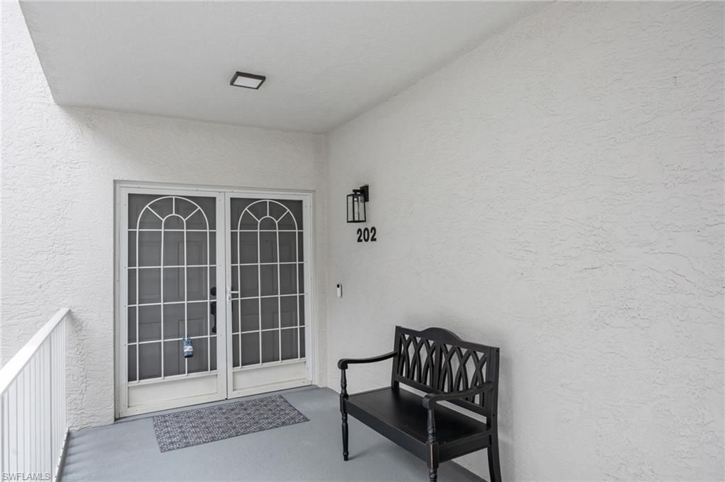 780 Waterford Dr, Unit 202, Naples, FL 34113 Photo