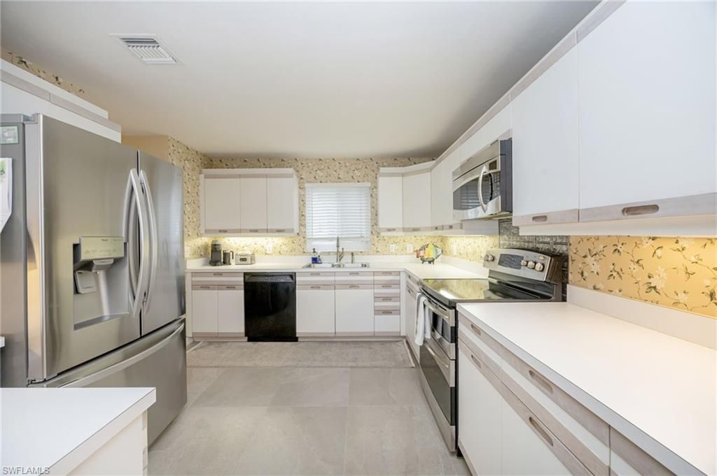 780 Waterford Dr, Unit 202, Naples, FL 34113 Photo