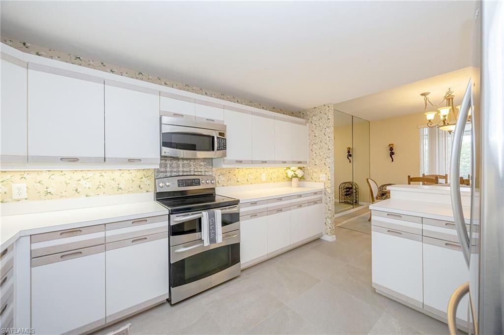 780 Waterford Dr, Unit 202, Naples, FL 34113 Photo