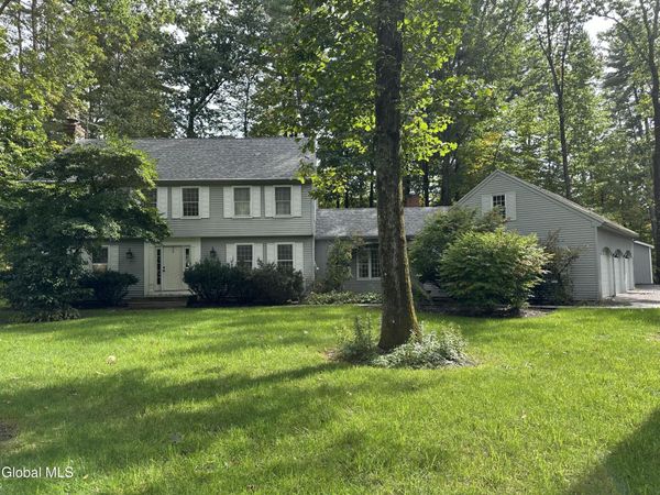 24 Berkshire Drive, Clifton Park, NY 12065