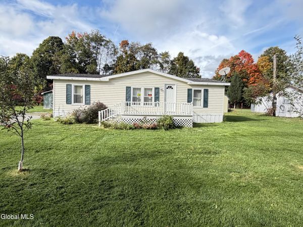 9 Spring Valley Lane, Cambridge, NY 12816