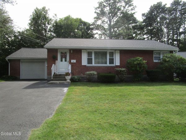 2952 Gibson Street, Schenectady, NY 12304
