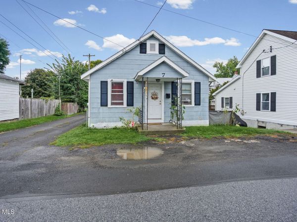 7 Ballston Street, Waterford, NY 12188