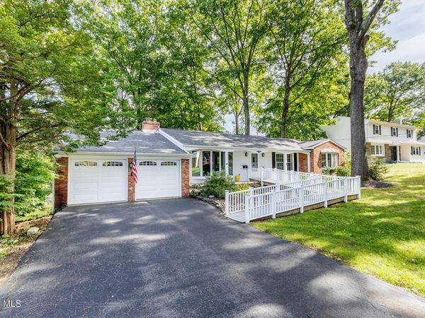 105 Acorn Drive, Glenville, NY 12302