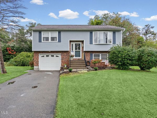 13 Andree Court, Schenectady, NY 12309