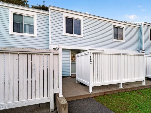 1602 Rockport Court, East Greenbush, NY 12061
