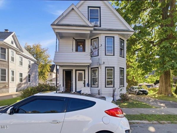 387-389 Locust Avenue, Amsterdam, NY 12010