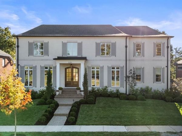 321 N Forsyth Boulevard, Clayton, MO 63105