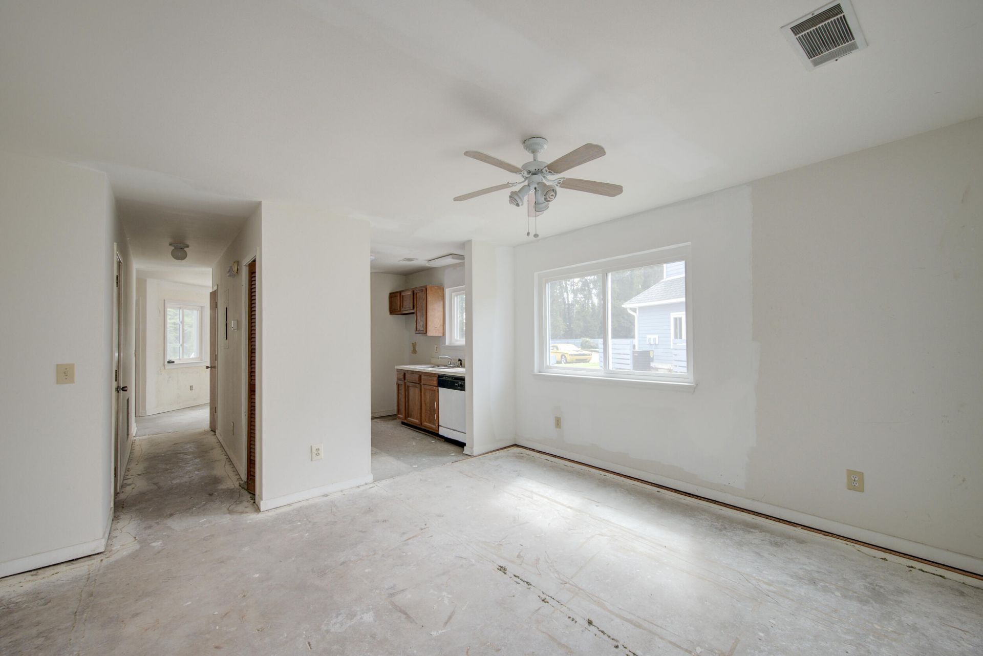 858 Catalpa Court Photo 34