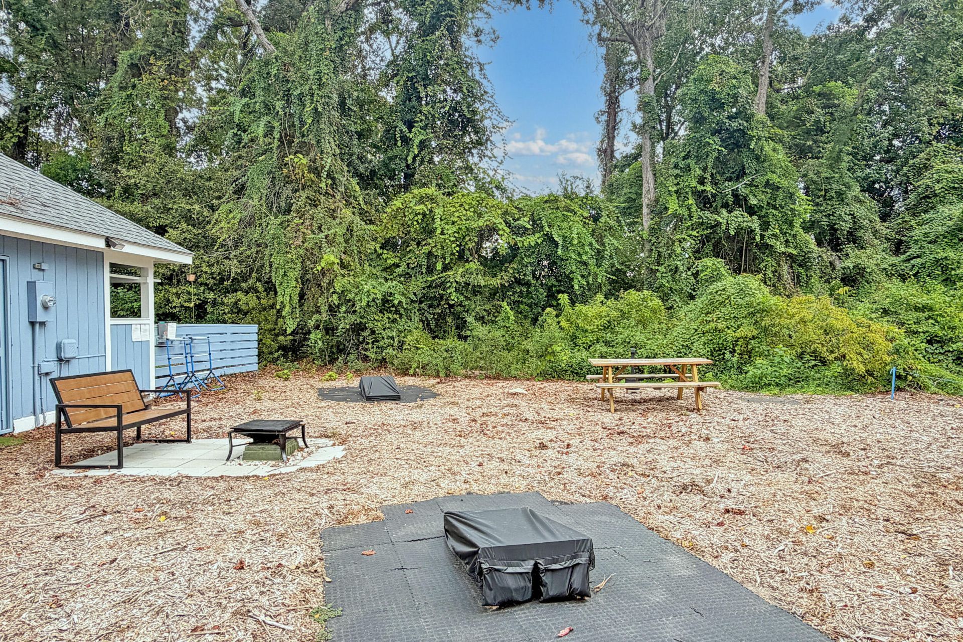 858 Catalpa Court Photo 45