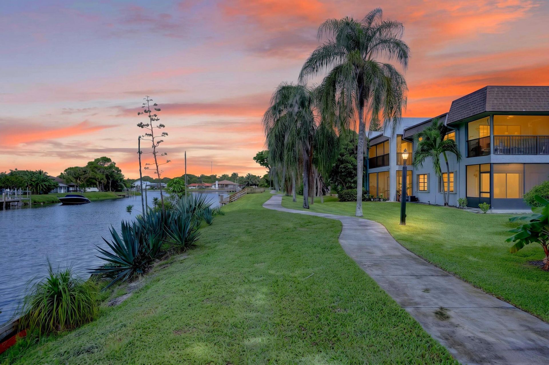 400 Canal Point S, Unit 130, Delray Beach, FL 33444 Photo
