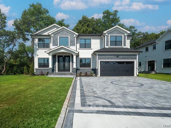 770 Cedar Street, Syosset, NY 11791