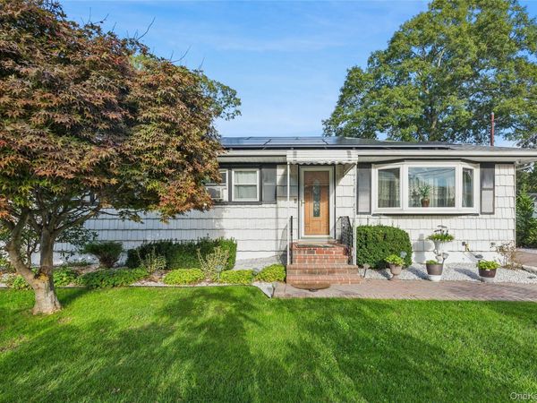 15 Pine Cone Street, Middle Island, NY 11953