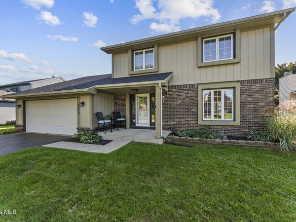 9673 Millcroft Road , Perrysburg, OH 43551