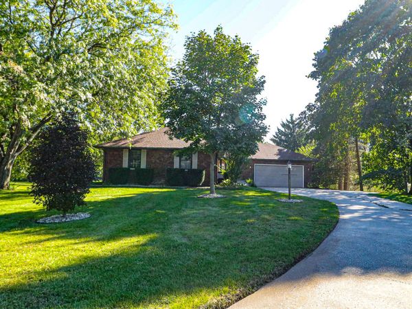 2408 W Pepperidge Court , La Porte, IN 46350