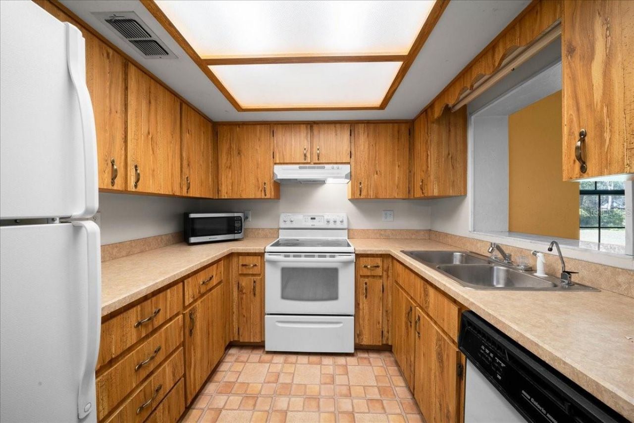 8599 E Hampton Point Road , Inverness, FL 34450 Photo