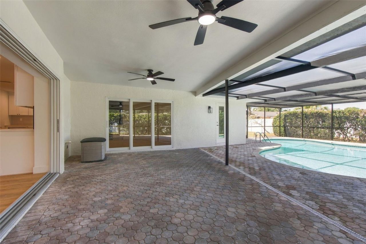2654 Augusta Drive N, Clearwater, FL 33761 Photo