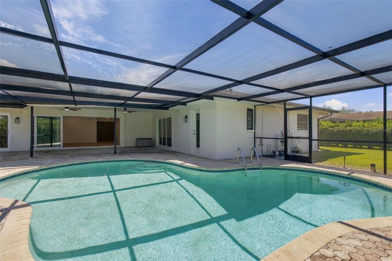2654 Augusta Drive N, Clearwater, FL 33761 Photo